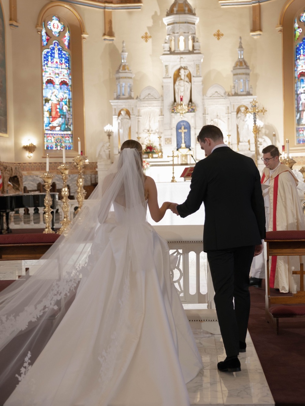 Vera Wang Wedding Veil - Picture 4 of 6